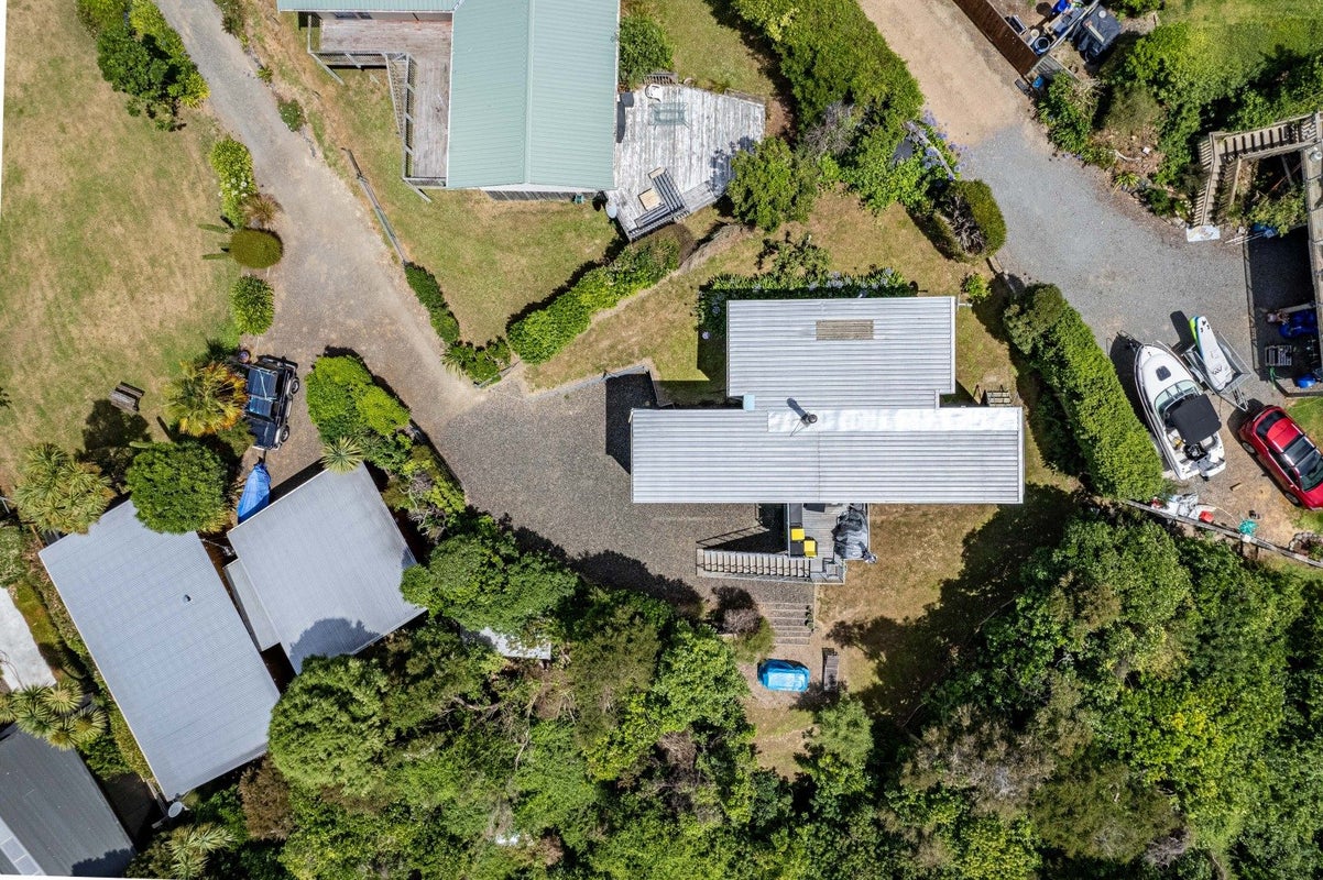 13 Seaview Lane, Wainui, Banks Peninsula - Carousel 23