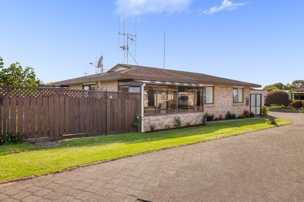 29 Oban Road, Greerton, Tauranga - Carousel 1