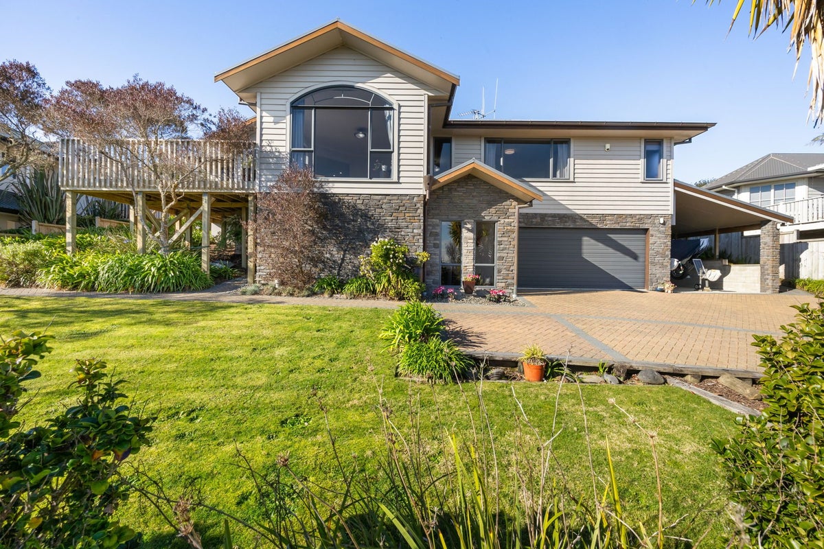 20 Tironui Terrace, Western Heights, Hamilton - Carousel 1