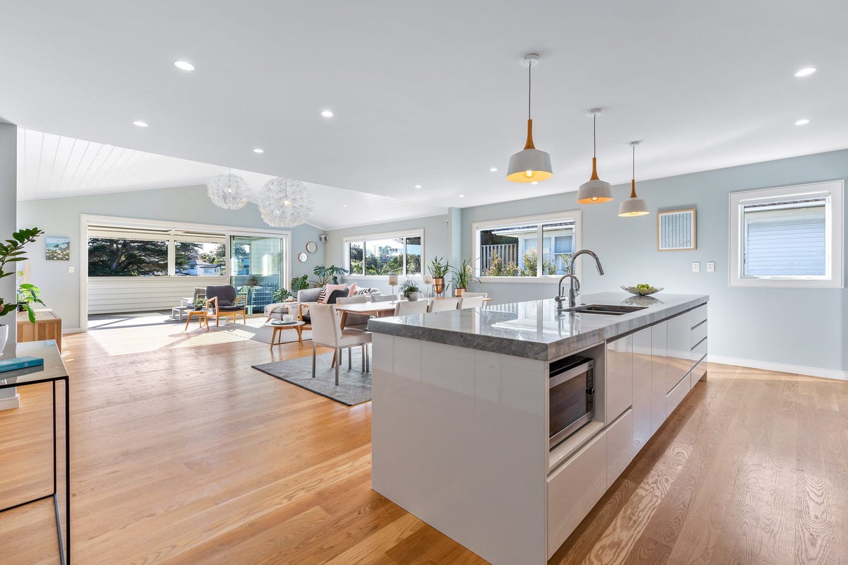 156 Deep Creek Road, Torbay, Auckland - Carousel 1