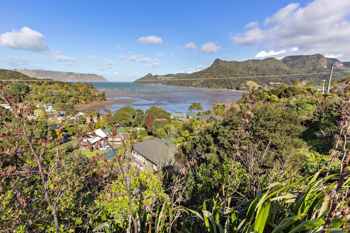 1135 Huia Road, Huia, Auckland - Carousel 1