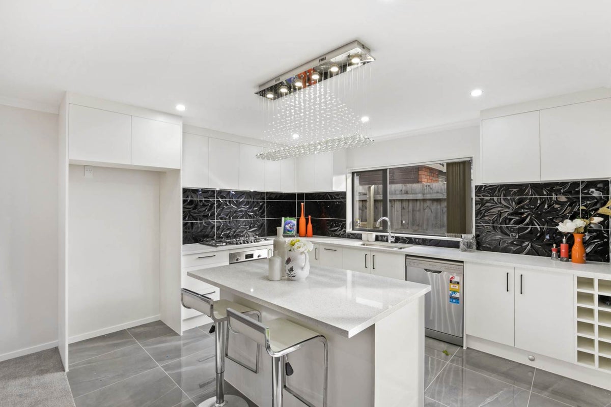 21D Omagh Avenue, Papatoetoe, Auckland - Carousel 2