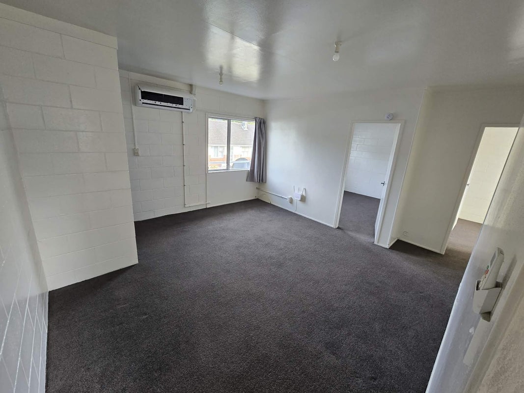 8/9 Totara Street, Trentham, Upper Hutt - Carousel 2