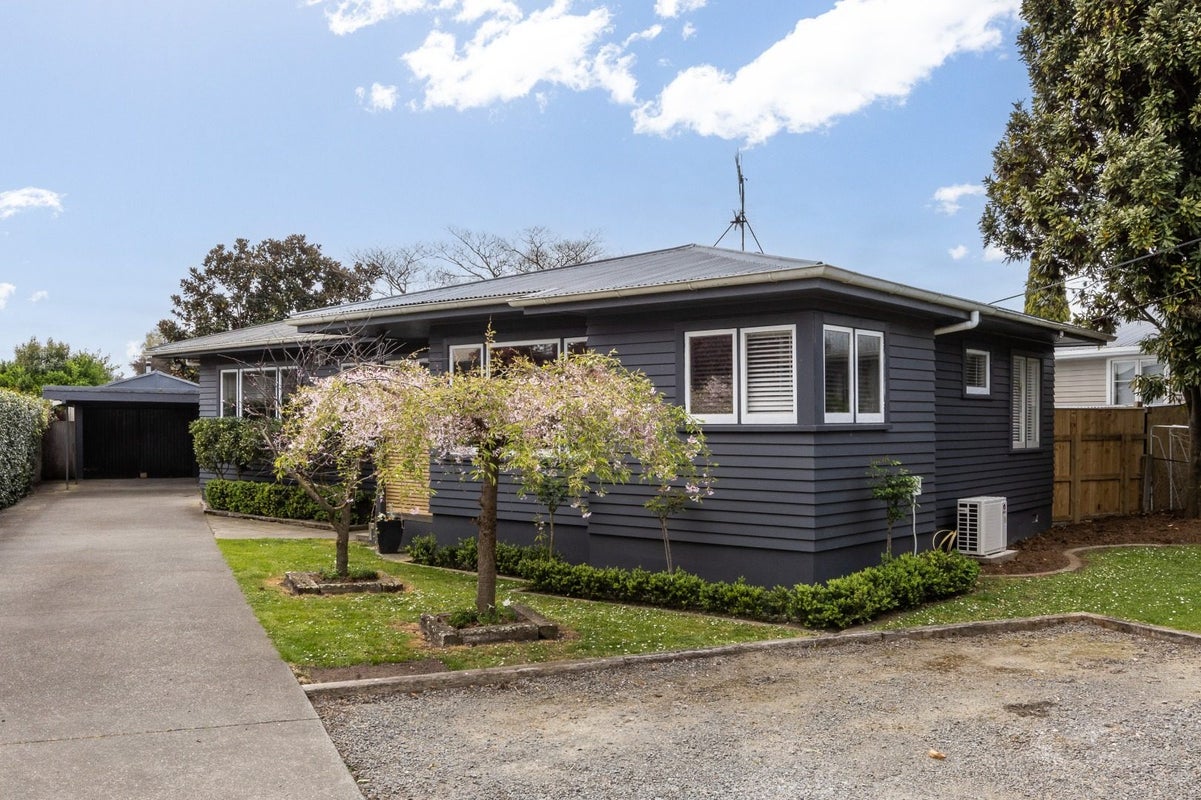 72 Te Aute Road, Havelock North, Havelock North - Carousel 1