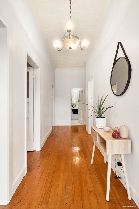 45 Roslyn Terrace, Stanley Point, Auckland - Carousel 2