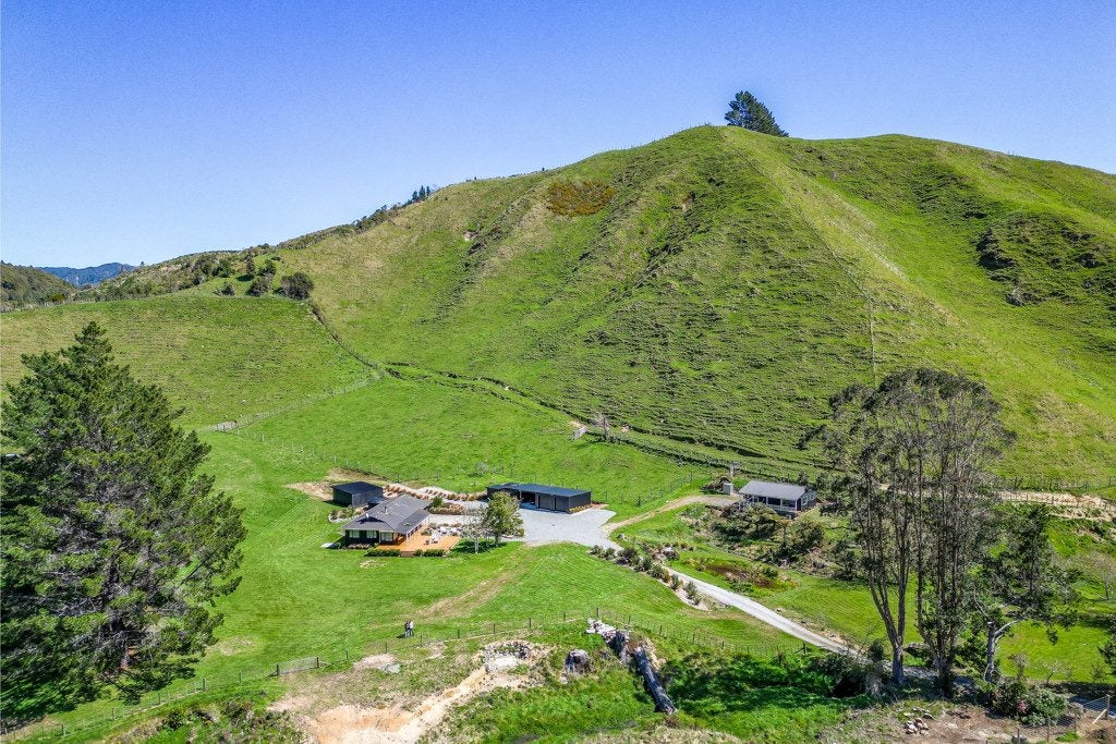 334 Maungakotukutuku Road, Maungakōtukutuku, Paraparaumu - Carousel 32