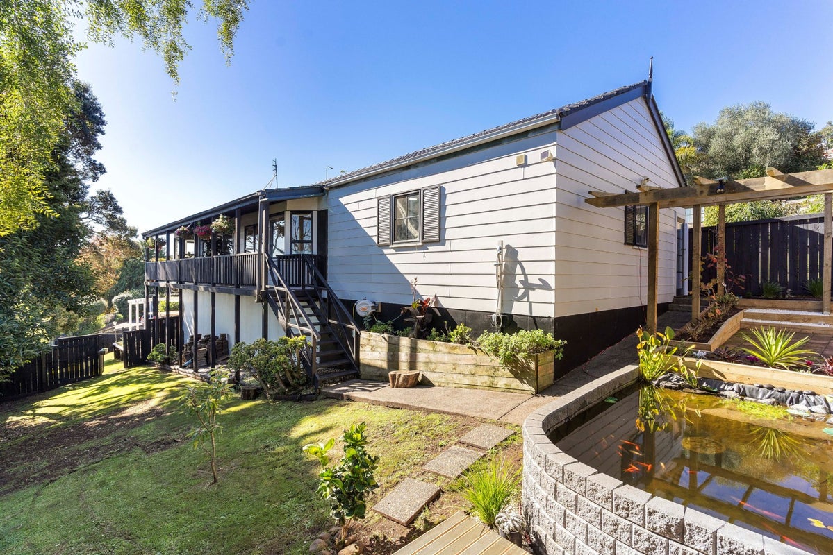 40 Barberton Terrace, Red Hill, Papakura - Carousel 1