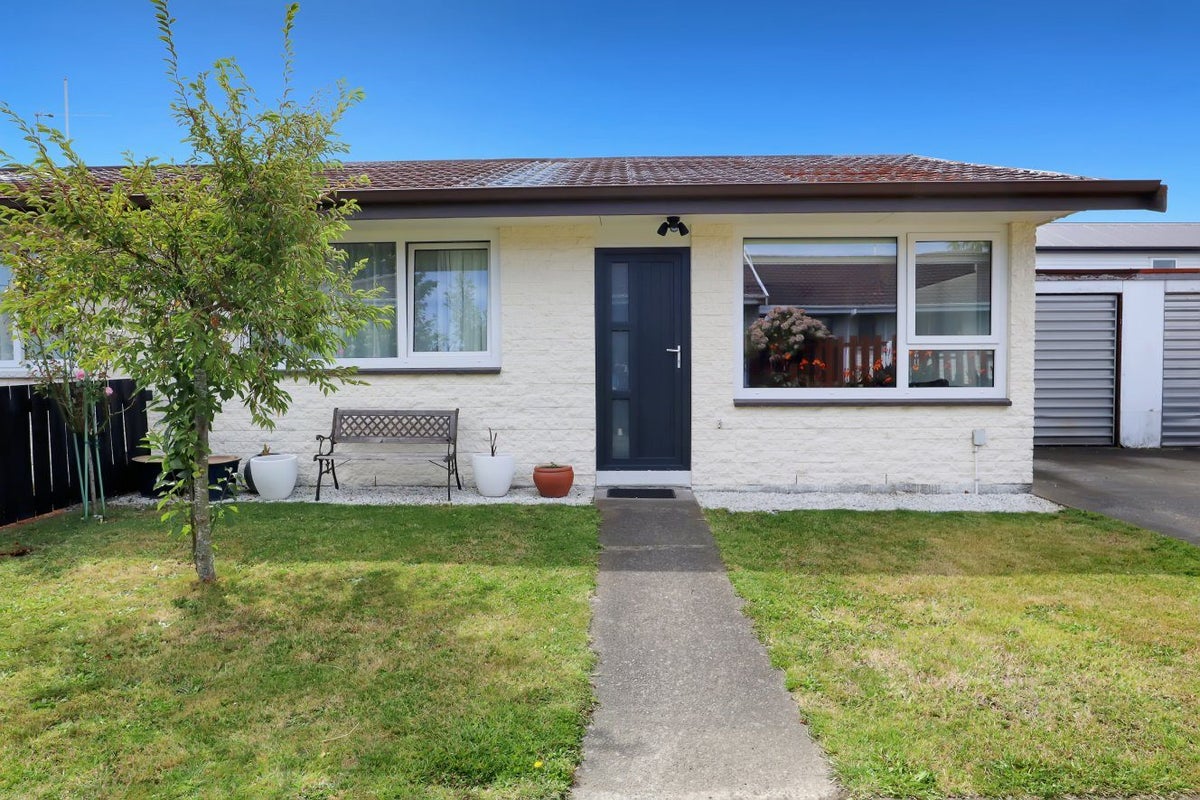 2/46 Fairfield Avenue, Addington, Christchurch - Carousel 2