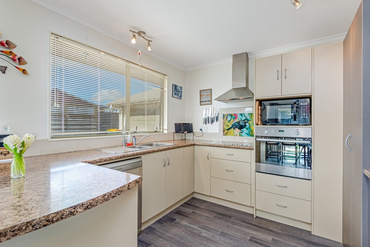 10 Seabury Avenue, Foxton Beach, Foxton - Carousel 2