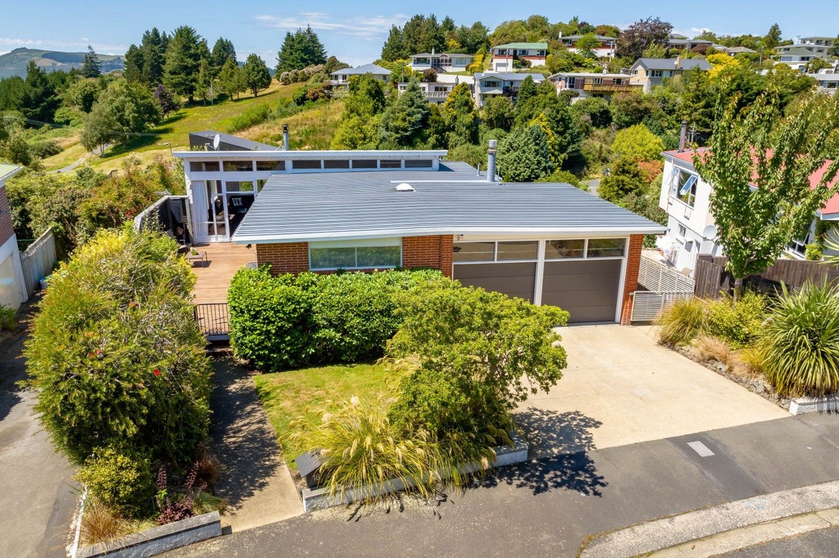 18 Pioneer Crescent, Helensburgh, Dunedin - Carousel 26