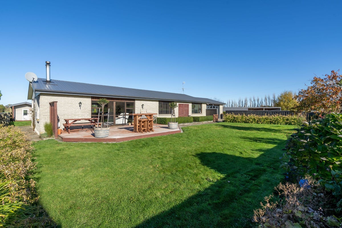 653 Bainfield Road, Waihopai, Invercargill - Carousel 1