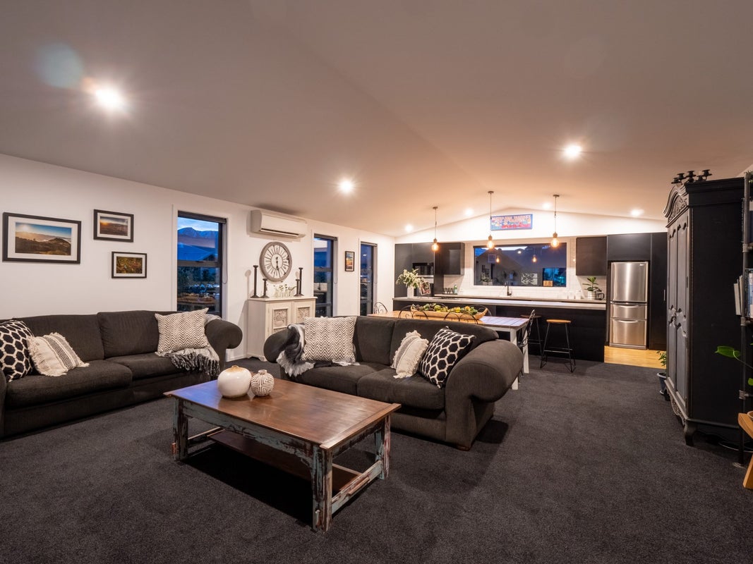 17 Sandford Terrace, Lower Shotover, Queenstown - Carousel 2