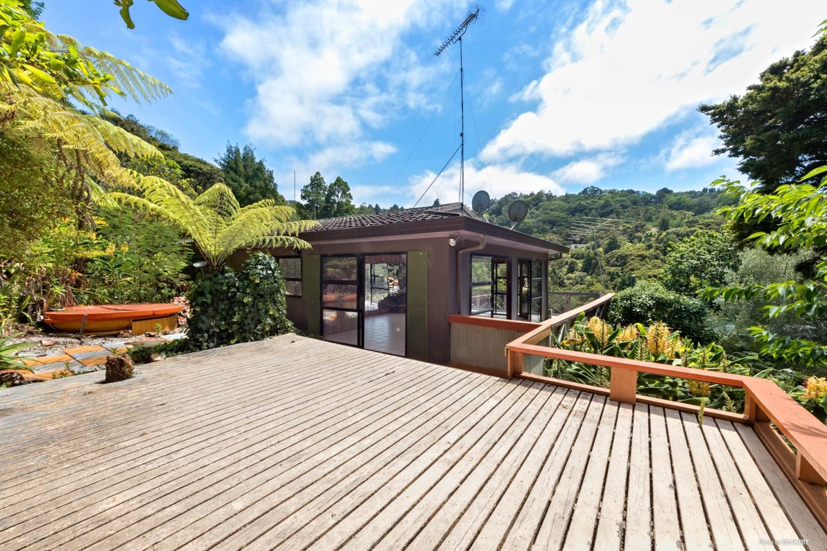 65 Western Road, Laingholm, Auckland - Carousel 1