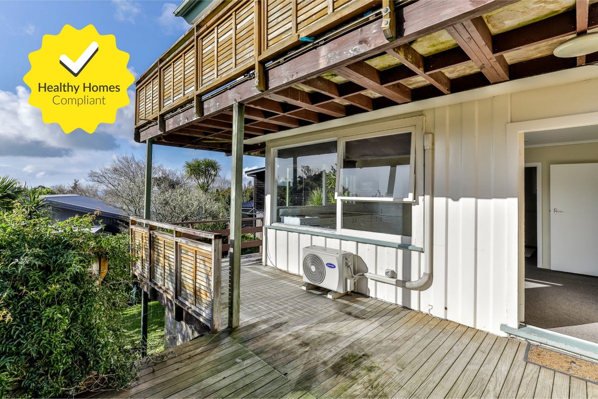 42 Kowhai Road, Campbells Bay, Auckland - Carousel 1