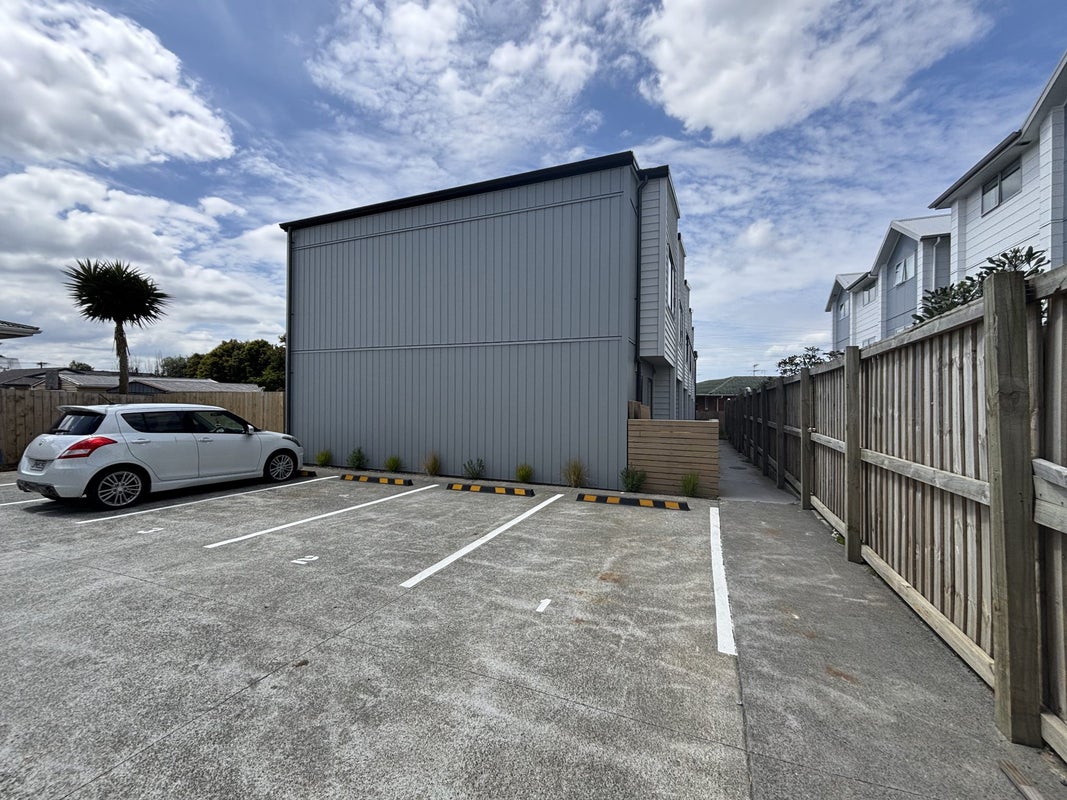 4/9 Flanshaw Road, Te Atatu South, Auckland - Carousel 9