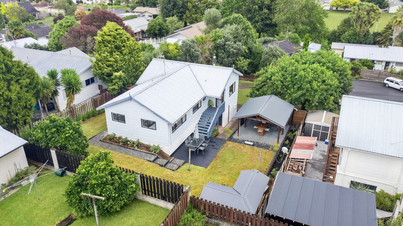 59 Pohutukawa Drive, Pukete, Hamilton - Carousel 2