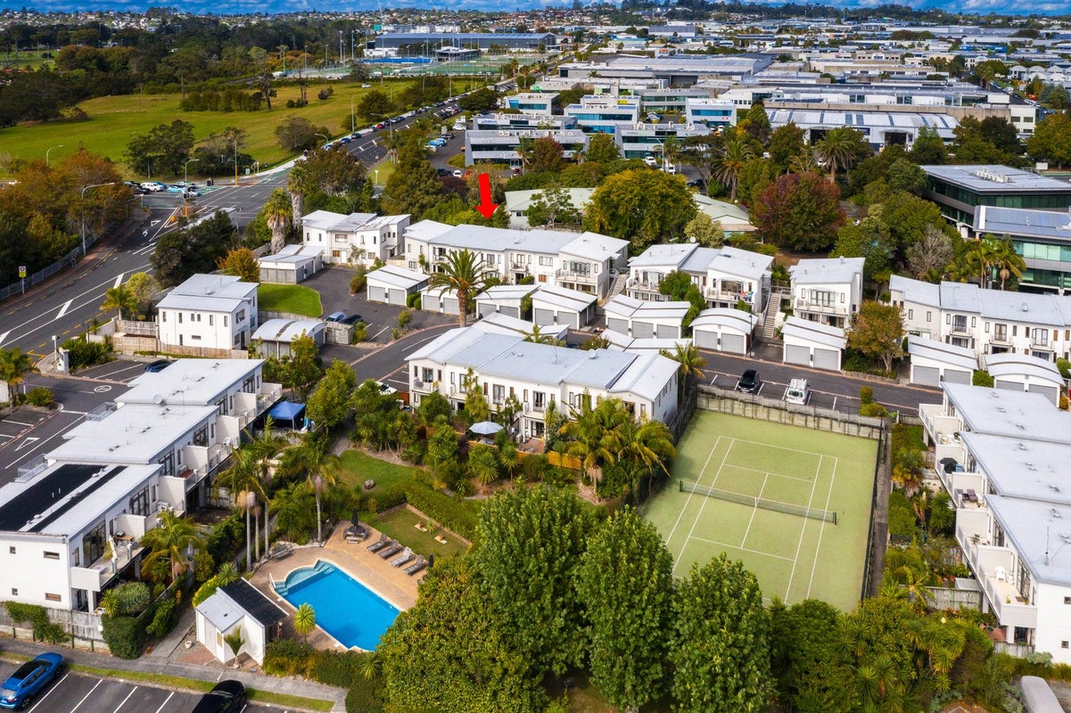 8/92 Bush Road, Albany, Auckland - Carousel 2
