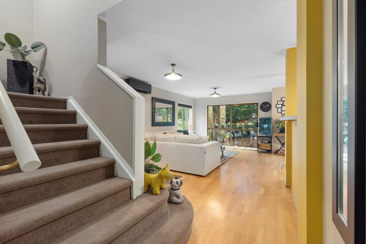 36 Silkwood Grove, Totara Heights, Auckland - Carousel 2