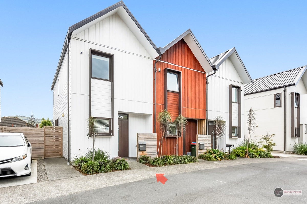 19 Ron Deal Way, Epuni, Lower Hutt - Carousel 1
