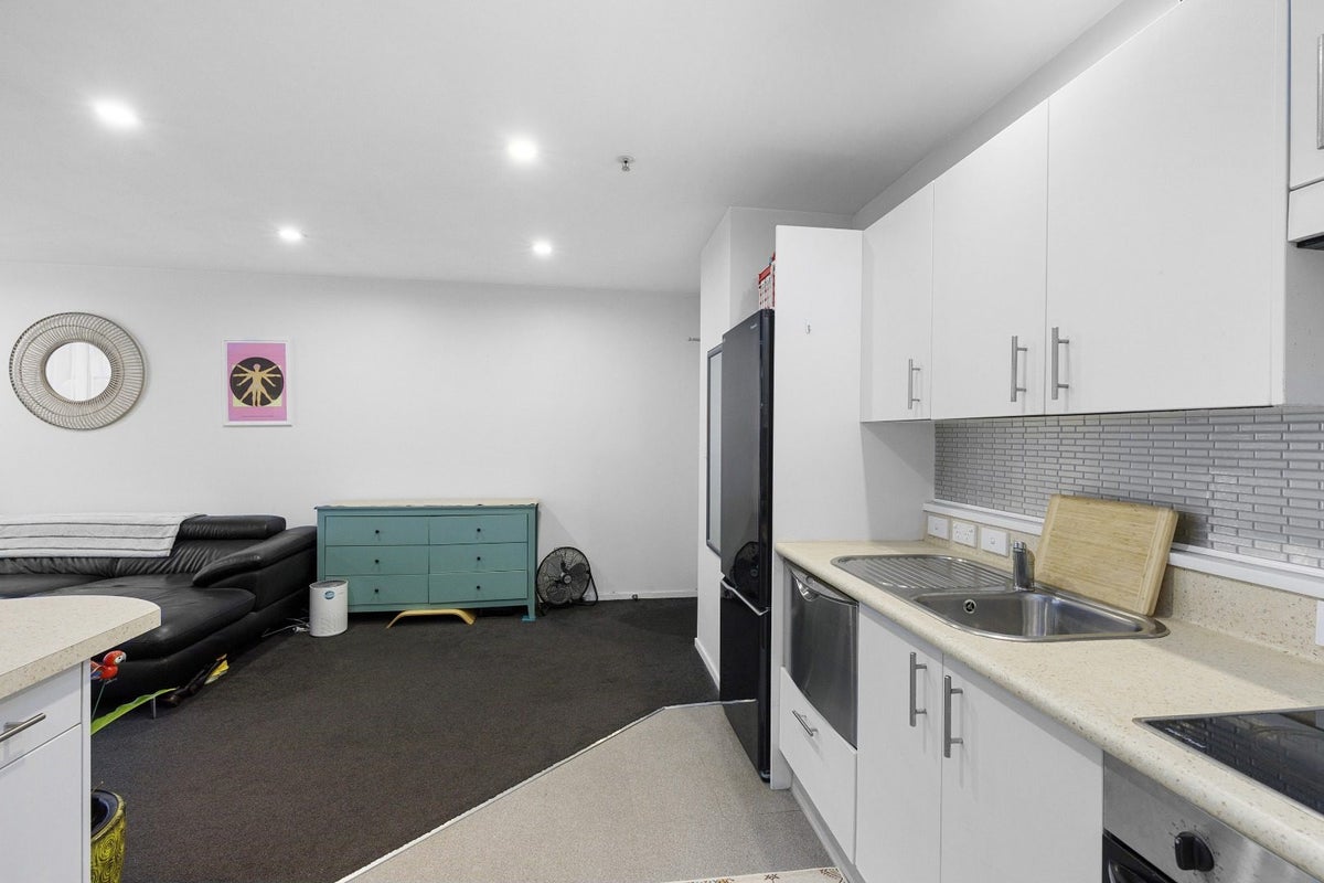 214/9 Gilmer Terrace, Wellington Central, Wellington - Carousel 2