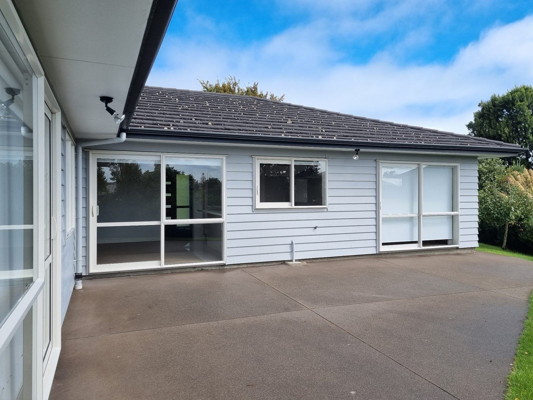 6 Neill Boak Place, Beachlands, Auckland - Carousel 2