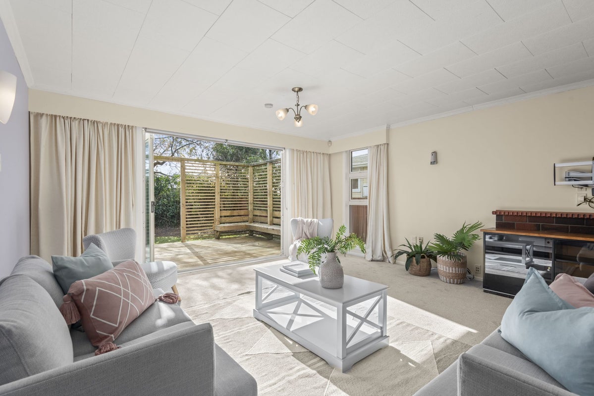 24 Sutherland Crescent, Westbrook, Palmerston North - Carousel 2