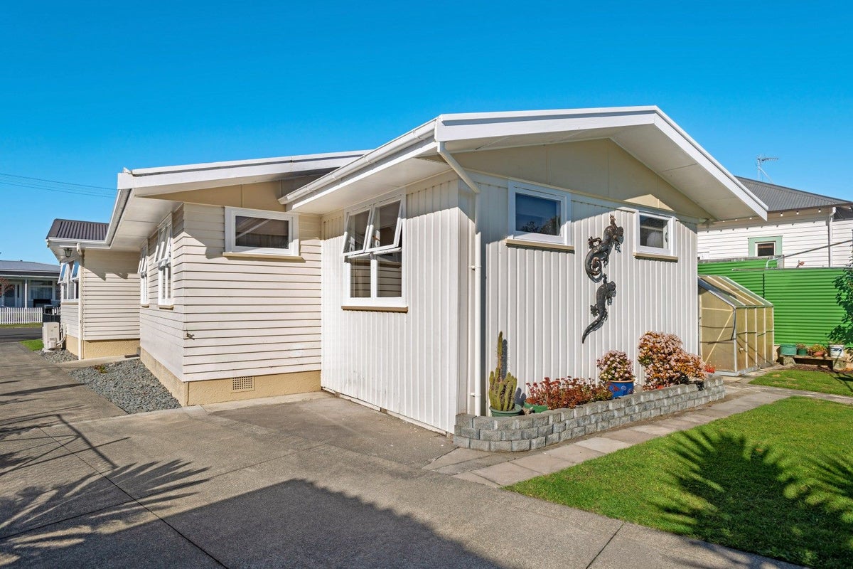 14 Kennedy Street, Mangapapa, Gisborne - Carousel 21