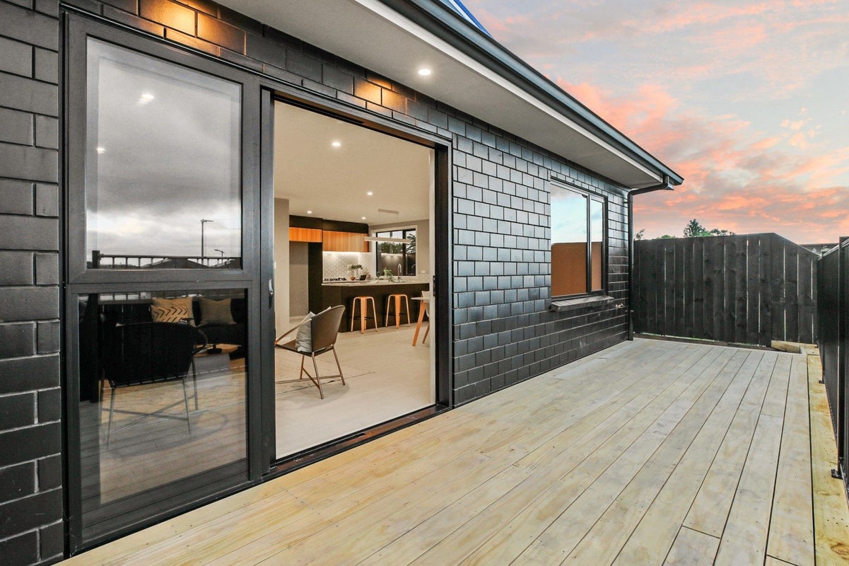 1/325 Horsham Downs Road, Rototuna North, Hamilton - Carousel 2