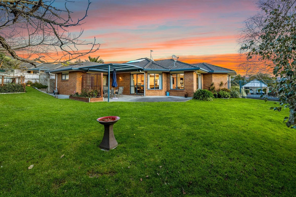 11 Roy Maloney Drive, Henderson, Auckland - Carousel 2