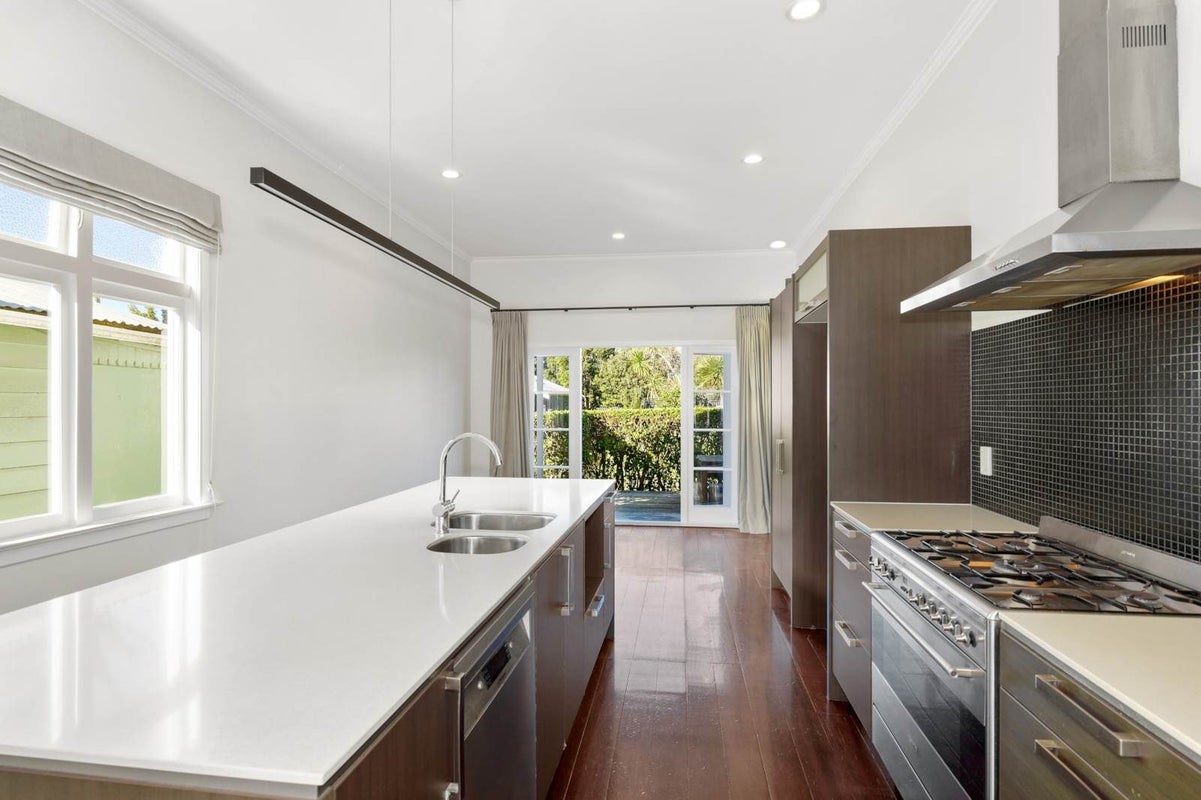 37 Warwick Avenue, Westmere, Auckland - Carousel 1