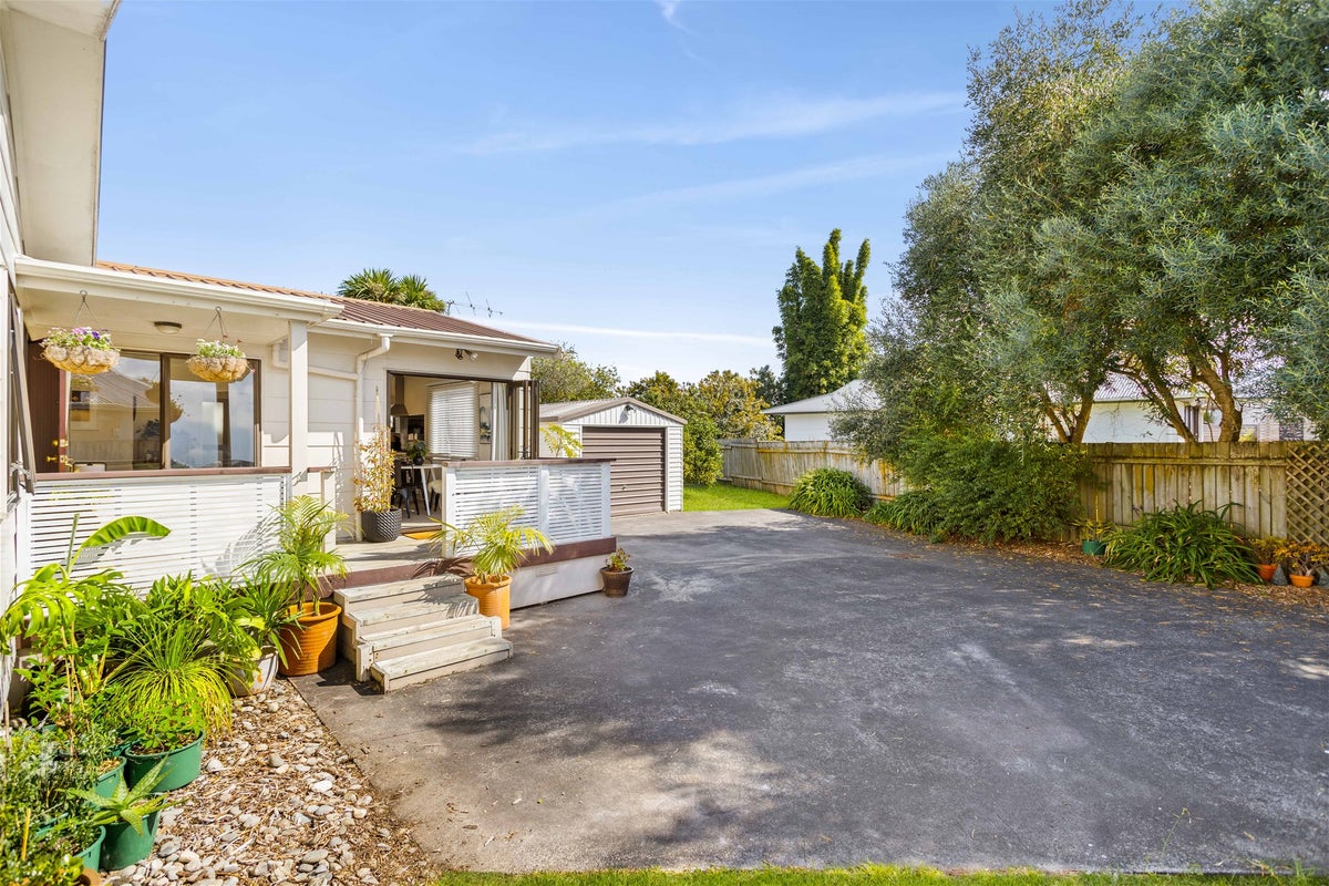 1/46 Yeovil Road, Te Atatu Peninsula, Auckland - Carousel 20