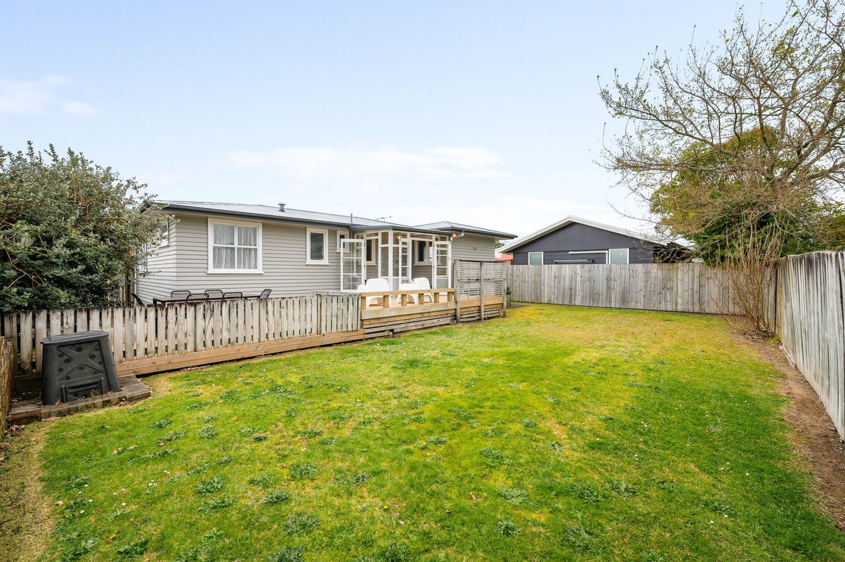 5A Richan Street, Glenview, Hamilton - Carousel 1