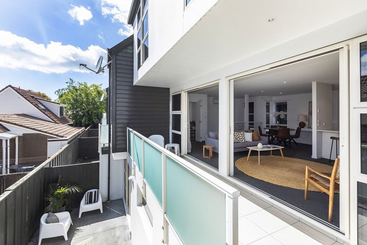 18B Churchill Street, Christchurch Central, Christchurch - Carousel 2