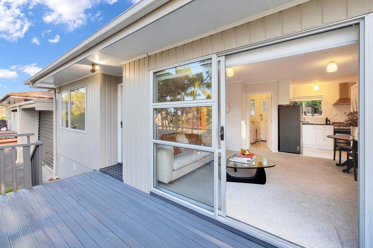 2/7 Putney Place, Ranui, Auckland - Carousel 1