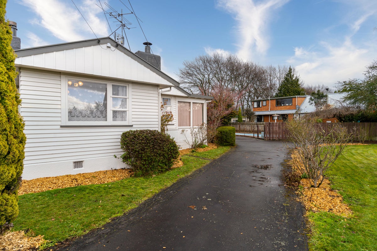 29 Intermediate Street, Solway, Masterton - Carousel 14