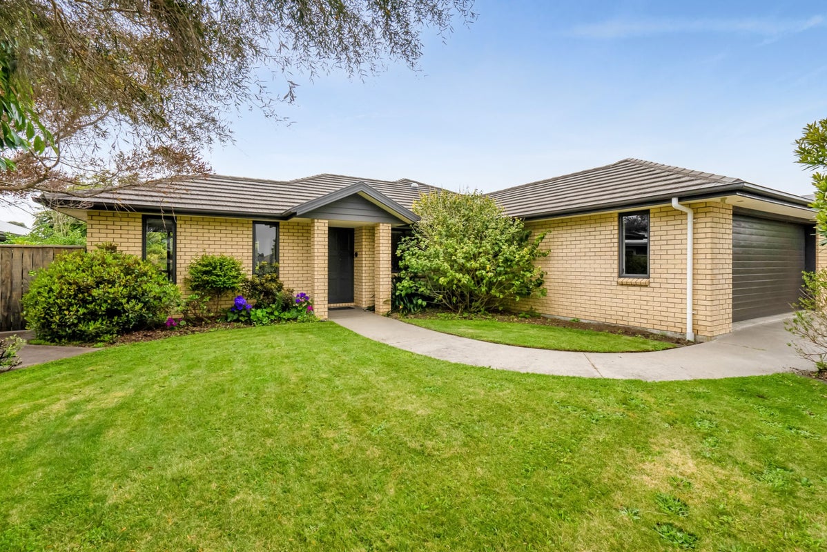 4 Amy Way, Bell Block, New Plymouth - Carousel 1