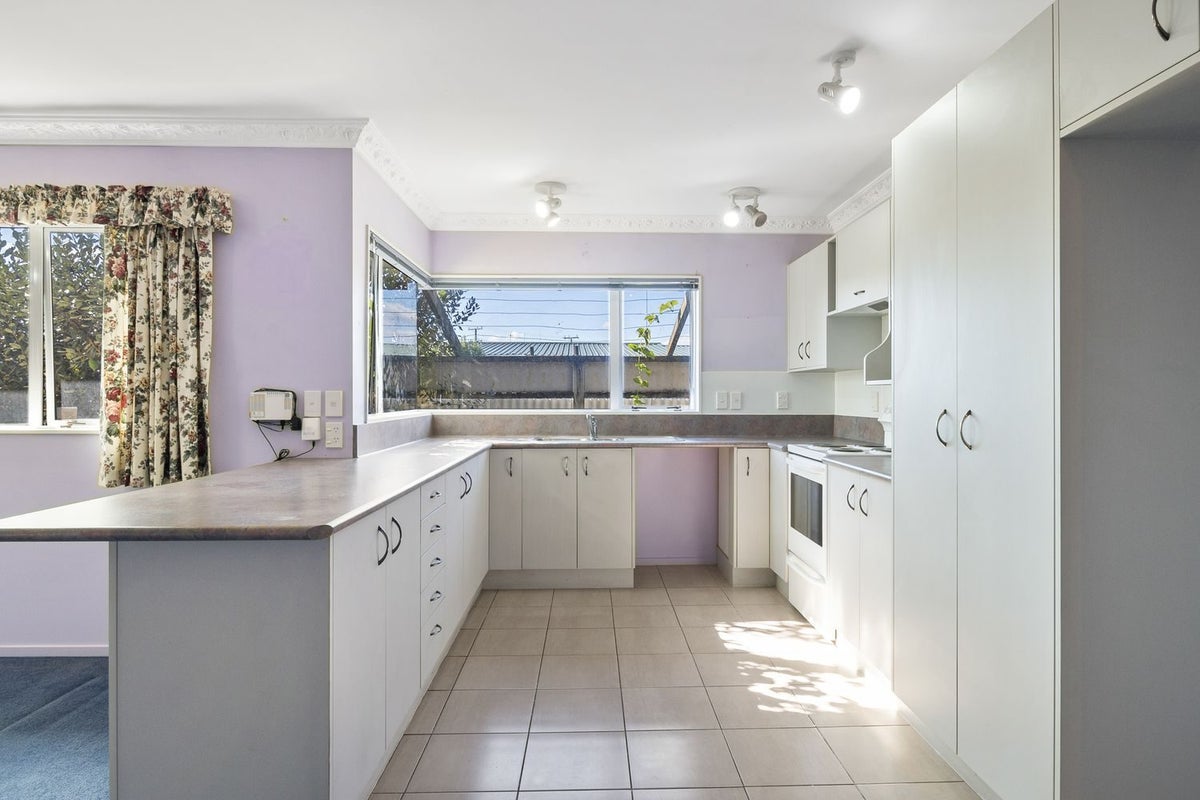 4 Seaforth Avenue, Milson, Palmerston North - Carousel 2