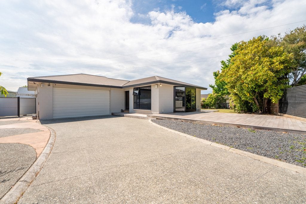 31 Huxley Street, Gleniti, Timaru - Carousel 1