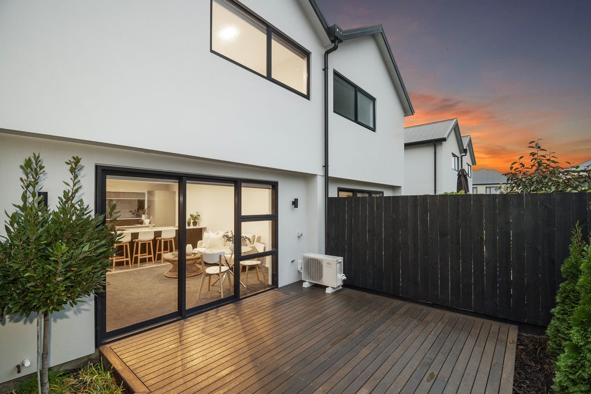 3/67 Osborne Street, Waltham, Christchurch - Carousel 1