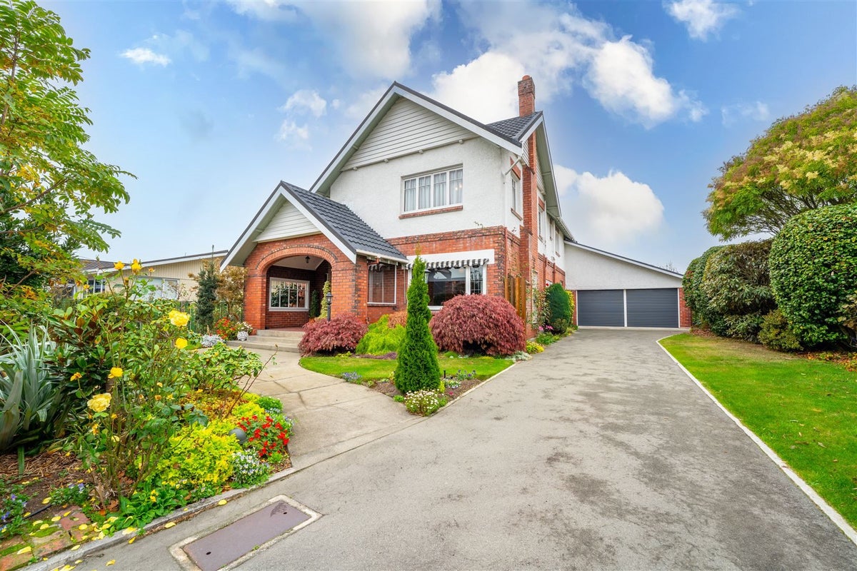 2 Bidwill Street, Seaview, Timaru - Carousel 1