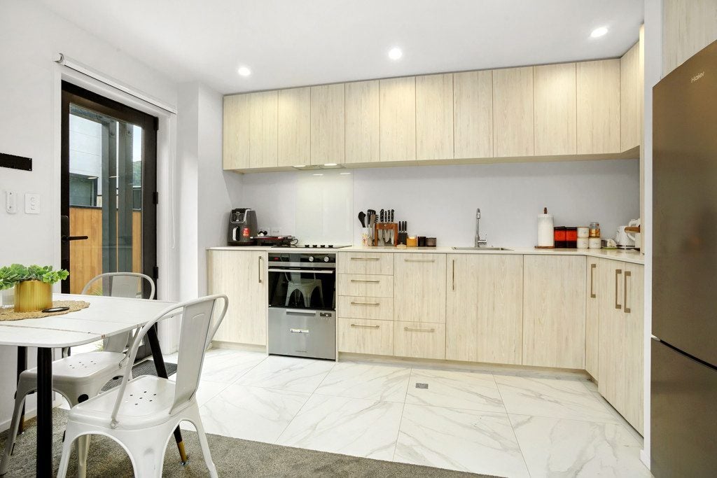 7/10 Rainey Grove, Taita, Lower Hutt - Carousel 2