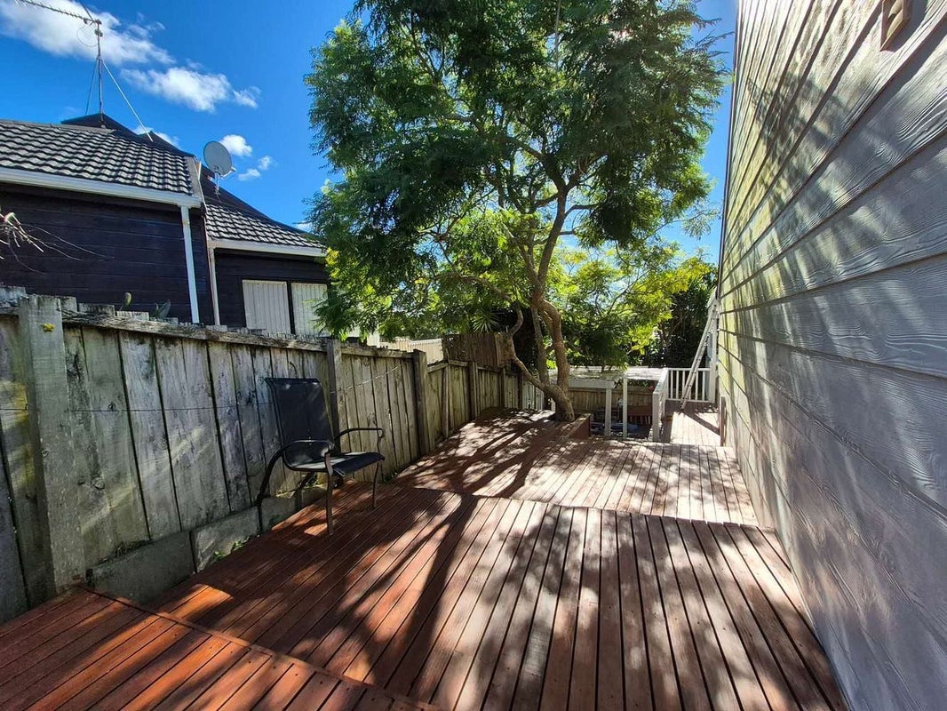 2/50 Nor'east Drive, Northcross, Auckland - Carousel 20