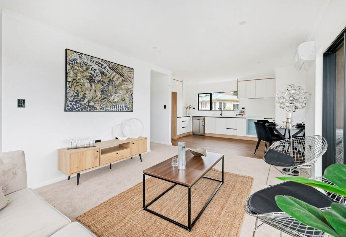 2/25 Griffen Park Road, Mount Roskill, Auckland - Carousel 2