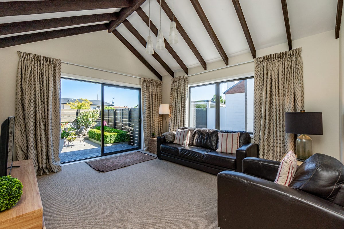 2/120 Wai-Iti Road, Highfield, Timaru - Carousel 2