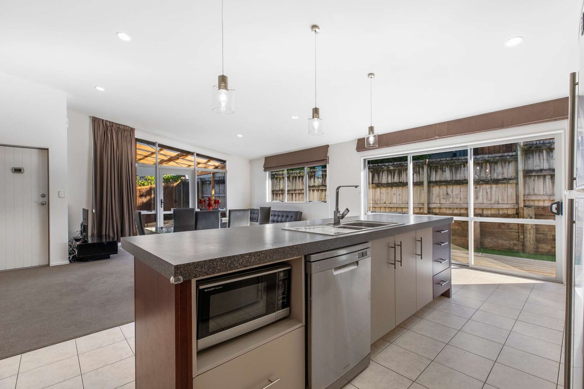 11 Carento Way, Stanmore Bay, Whangaparaoa - Carousel 2