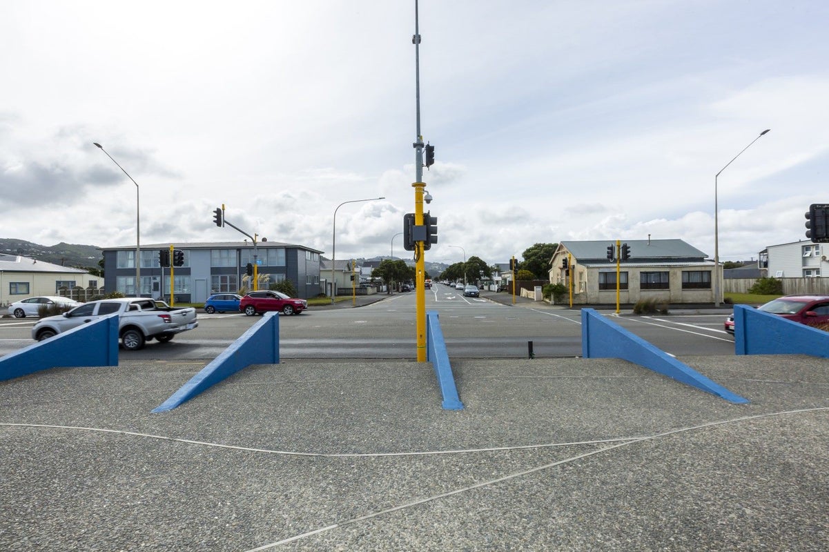 9/58 Cuba ST, Petone, Lower Hutt - Carousel 17