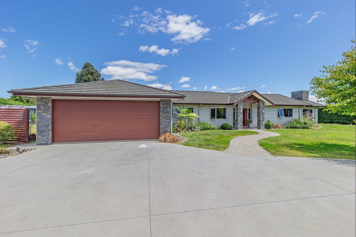 56 Gladstone Road, Levin, Levin - Carousel 27