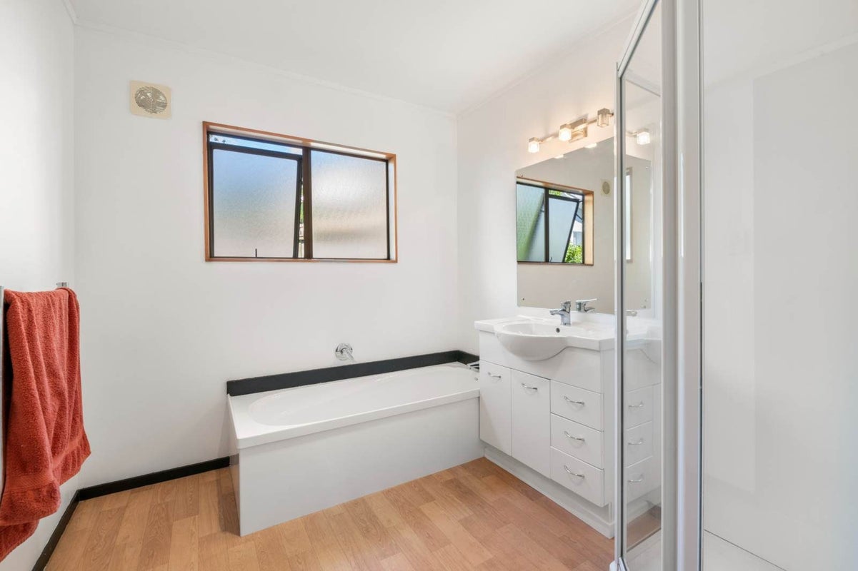 30 Verbena Road, Birkdale, Auckland - Carousel 10