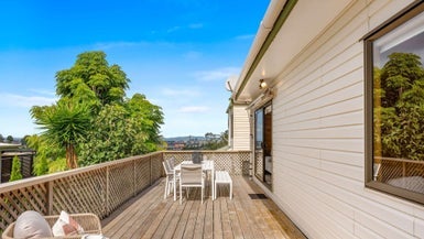 1/43A Sunset Road, Totara Vale, Auckland - Carousel 1