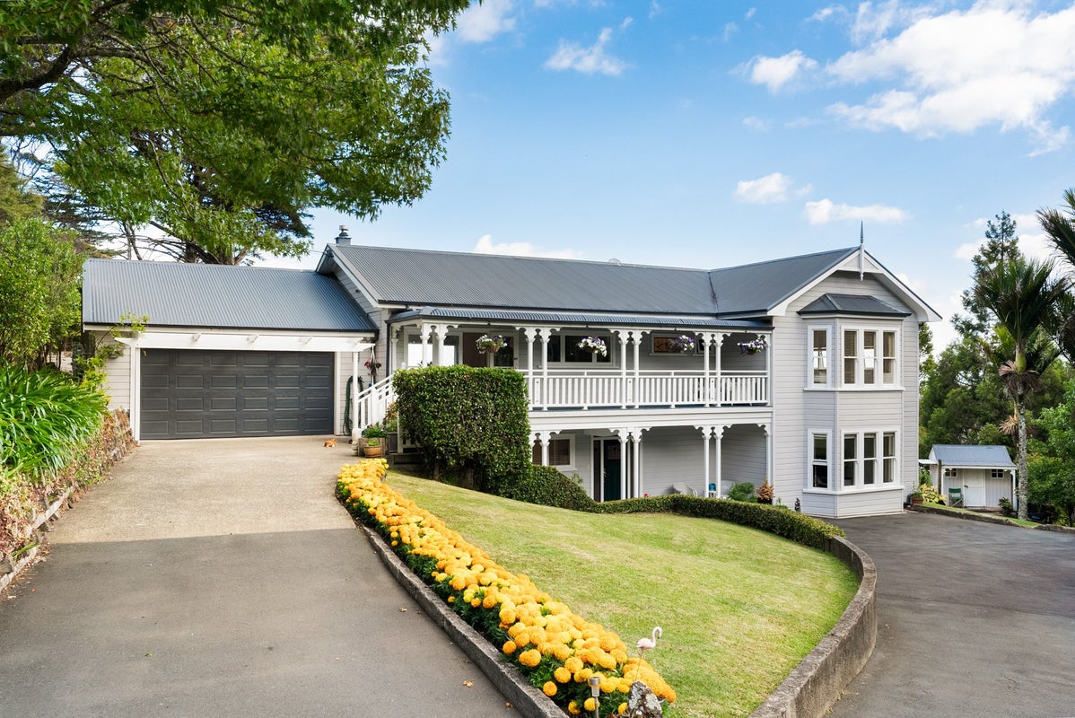 16 Scenic Drive, Titirangi, Auckland - Carousel 2
